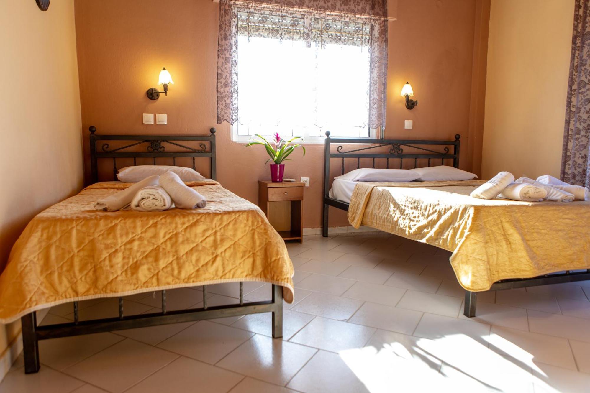 Xenia Palace Luxury Apartments Vrasná 外观 照片