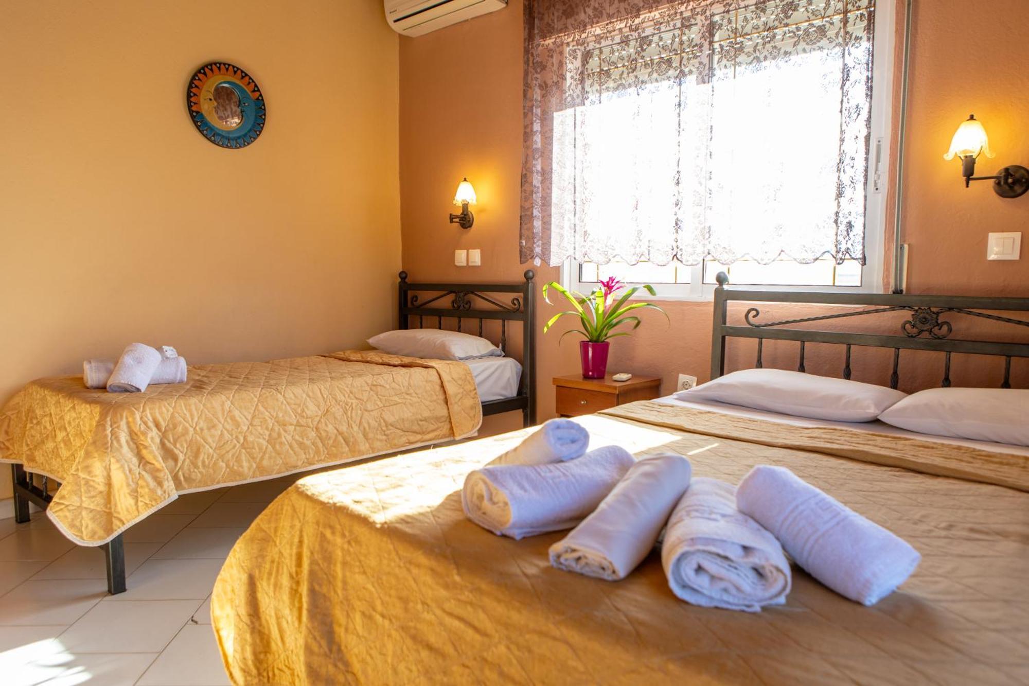 Xenia Palace Luxury Apartments Vrasná 外观 照片