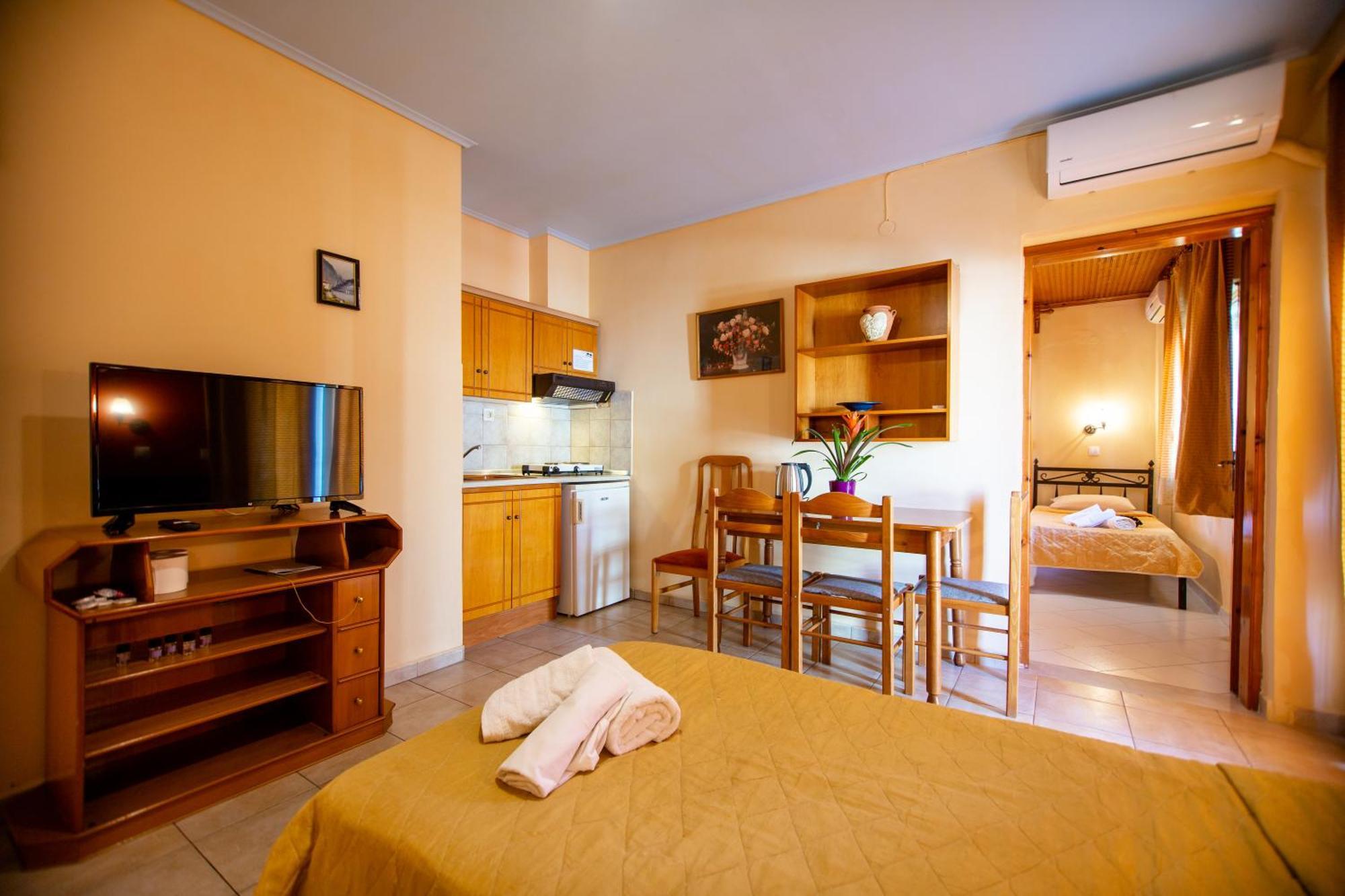 Xenia Palace Luxury Apartments Vrasná 外观 照片