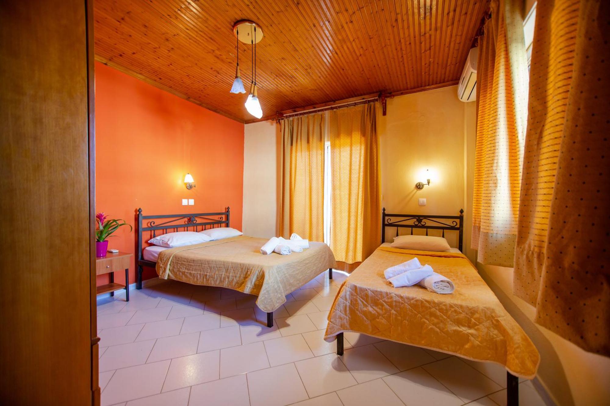 Xenia Palace Luxury Apartments Vrasná 外观 照片